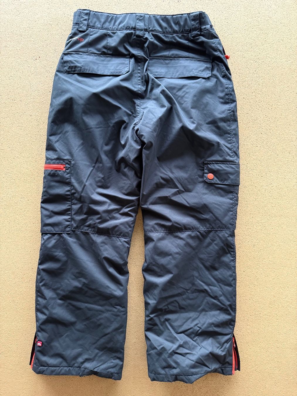 Hosen: Pantalons de ski ado Belowzero, taille 152 – Gebraucht aus St-Gingolph von GoldenKeys 1