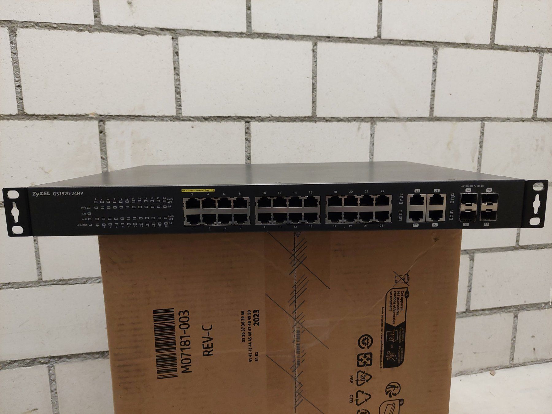 Zyxel Hubs & Switches: ZyXEL GS1920-24HP PoE Switch – Gebraucht aus Gossau SG von  1