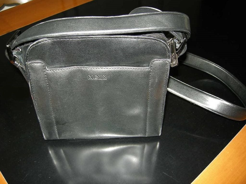 Mexx Borse da donna: Schwarze MEXX Leder-Handtasche, NEU – Nuovo (secondo la descrizione) da Dietikon venduto da Klopfer05