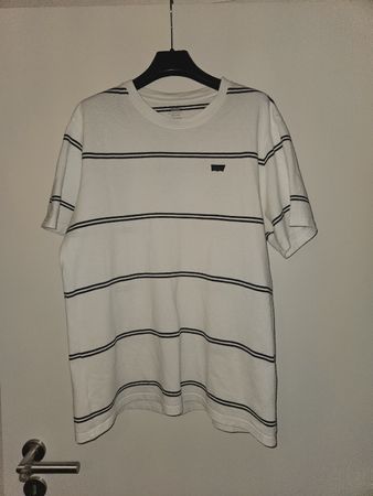 T-shirt Levi's rayé blanc et noir taille M