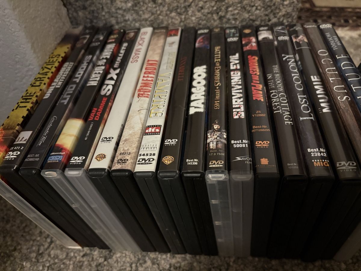 Tutti i DVDs: DVDs action n horror SET neu – Nuovo (secondo la descrizione) da Herzogenbuchsee venduto da warrior77 4