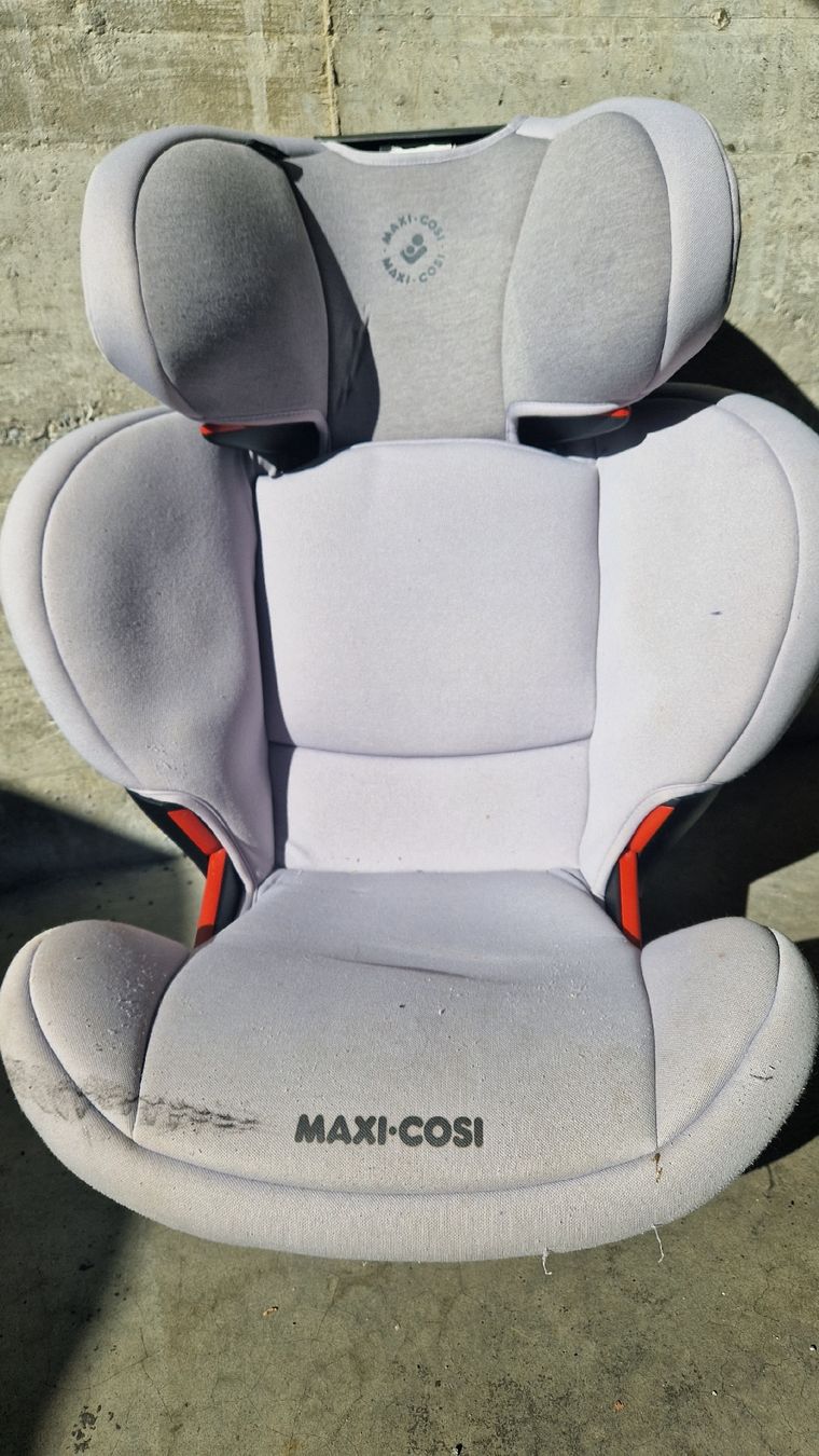 Maxi-Cosi Auto-Kindersitze: Seggiolino auto Maxi-Cosi grigio – Gebraucht aus Losone von mar_j29s