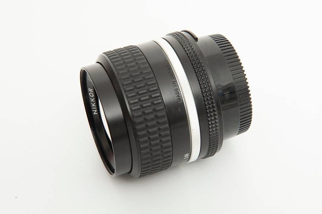 Nikon Objektive: Nikon Nikkor 85mm 1:2 Ais – Gebraucht aus Lausanne von Phlox02 3