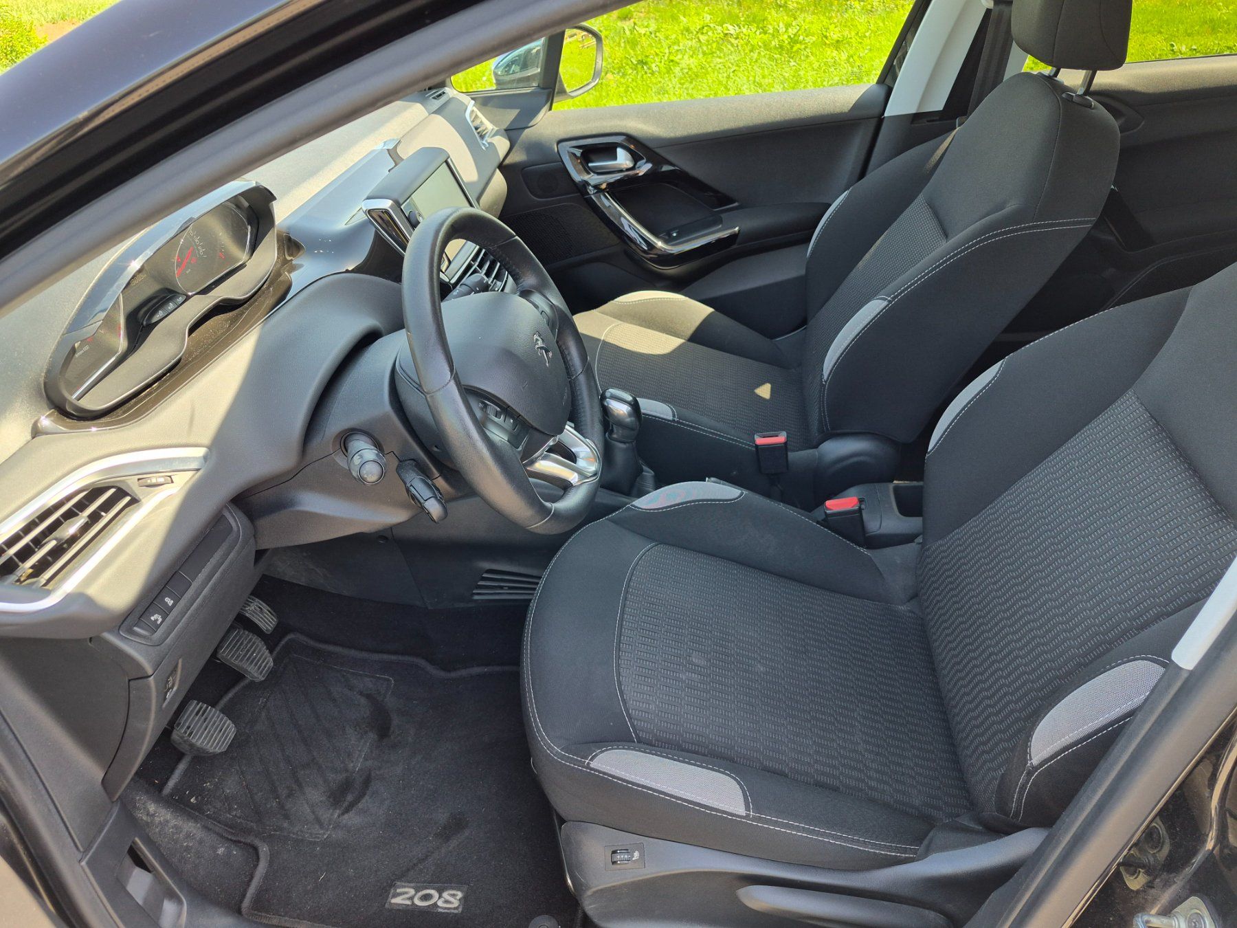 Peugeot Automobili: Peugeot 208 1.2 VTi Style – Usato da Freienbach venduto da fuska82 6