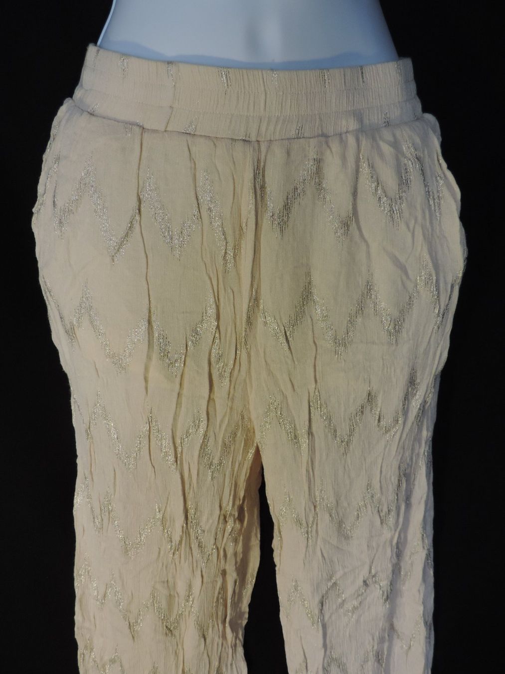 Pantaloni: pantalon souple beige doré – Usato da Genève venduto da Axelle333 2