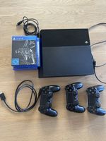 PS4 Konsole mit 3 Controllern und Spielen guter Zustand