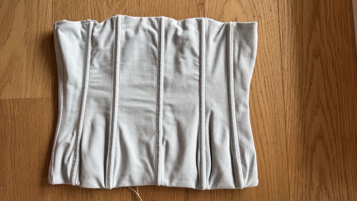 Skims Top: SKIMS Outdoor Corset Opal Gr L – Nuovo (secondo la descrizione) da Zug venduto da pla_2ckh 2