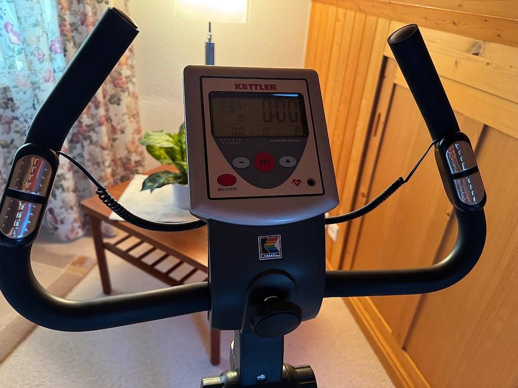 Hometrainer: gebrauchter Heimtrainer/ Velo – Usato da Hochwald venduto da Bueve1 3