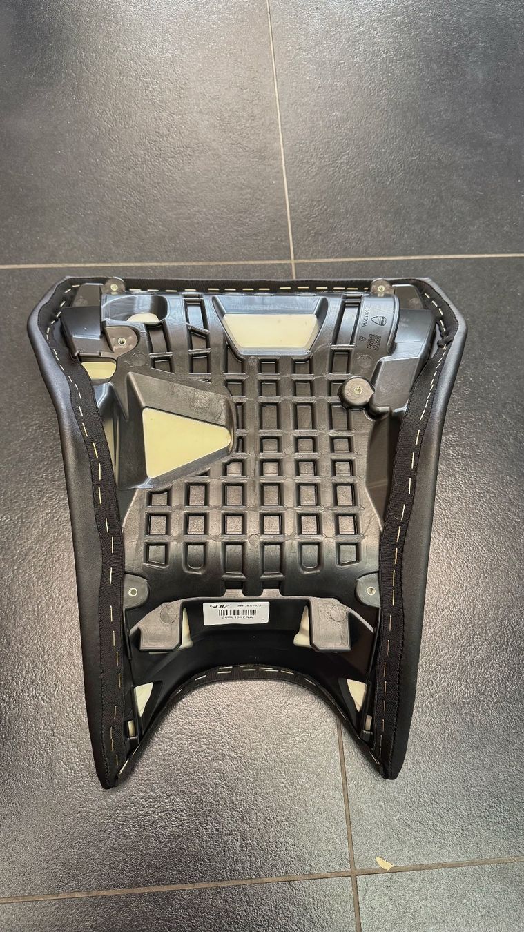 Ducati Tutti i ricambio per moto: Ducati Multistrada V2 Sitzbank niedrig -20mm – Nuovo e nell'imballaggio originale da Schaenis venduto da Seliner_corse 2