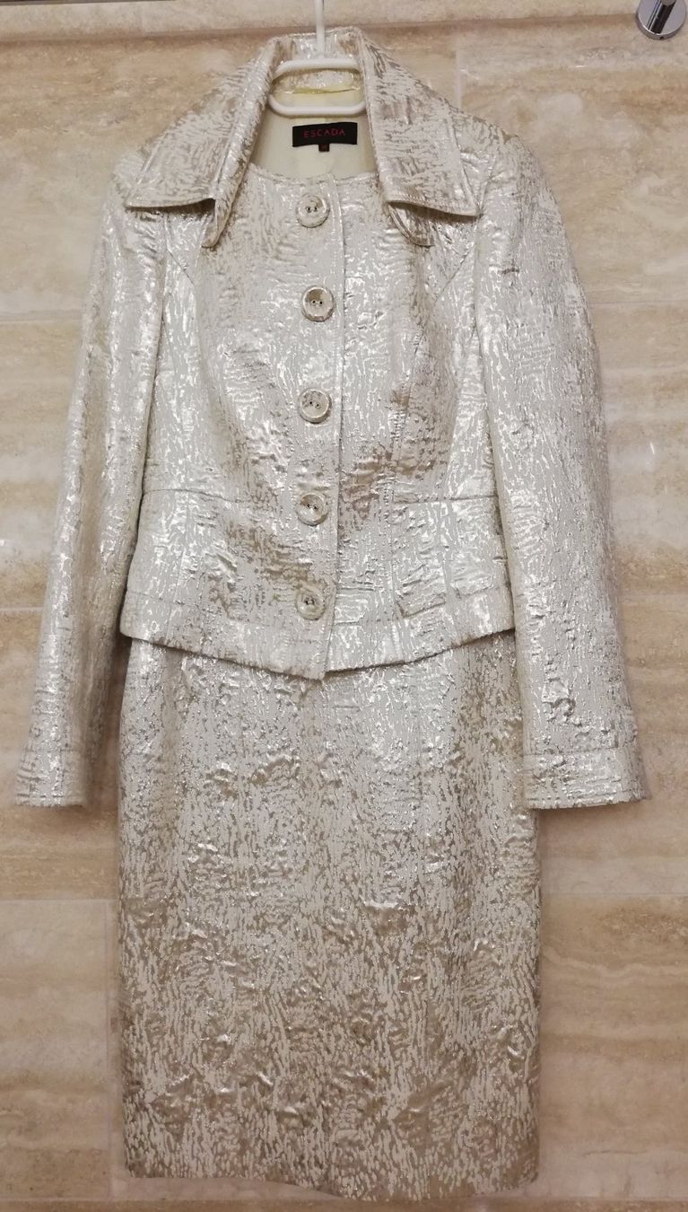 Costumi: Exklusives ESCADA Kleid/Kostüm – Usato da Winkel venduto da MMM666 1