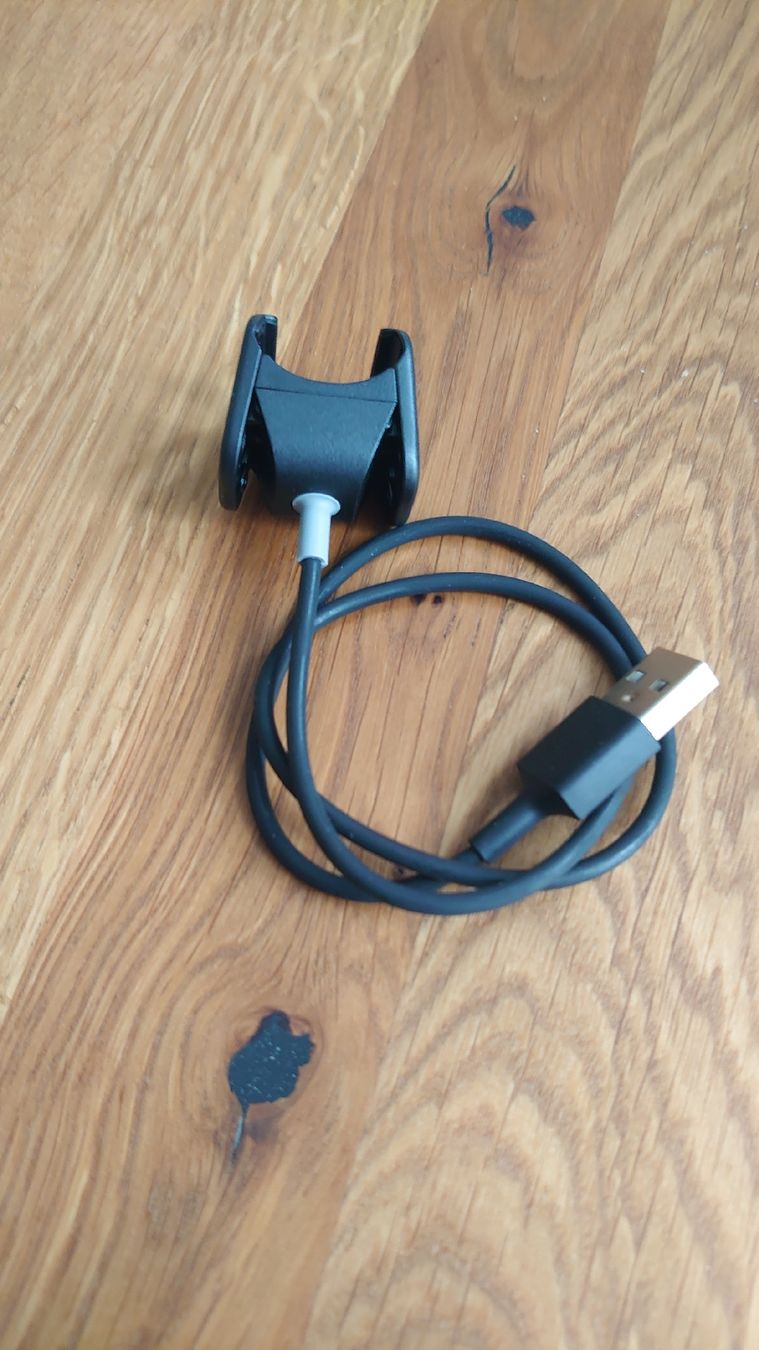 Fitbit Smartwatch: Fitbit Charge 4 Ladekabel – D'occasion à Pfäffikon SZ par Wild0 1