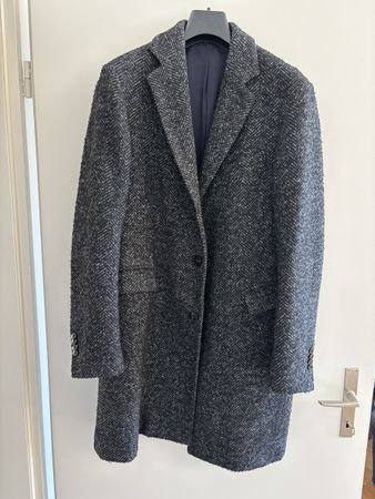 Business Causal Set: Mantel und Veston