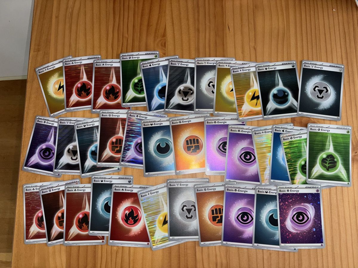 Pokémon Carte collezionabili: Sammlung Holo-Energien, ab 1.- – Usato da Bern venduto da Pokescherti