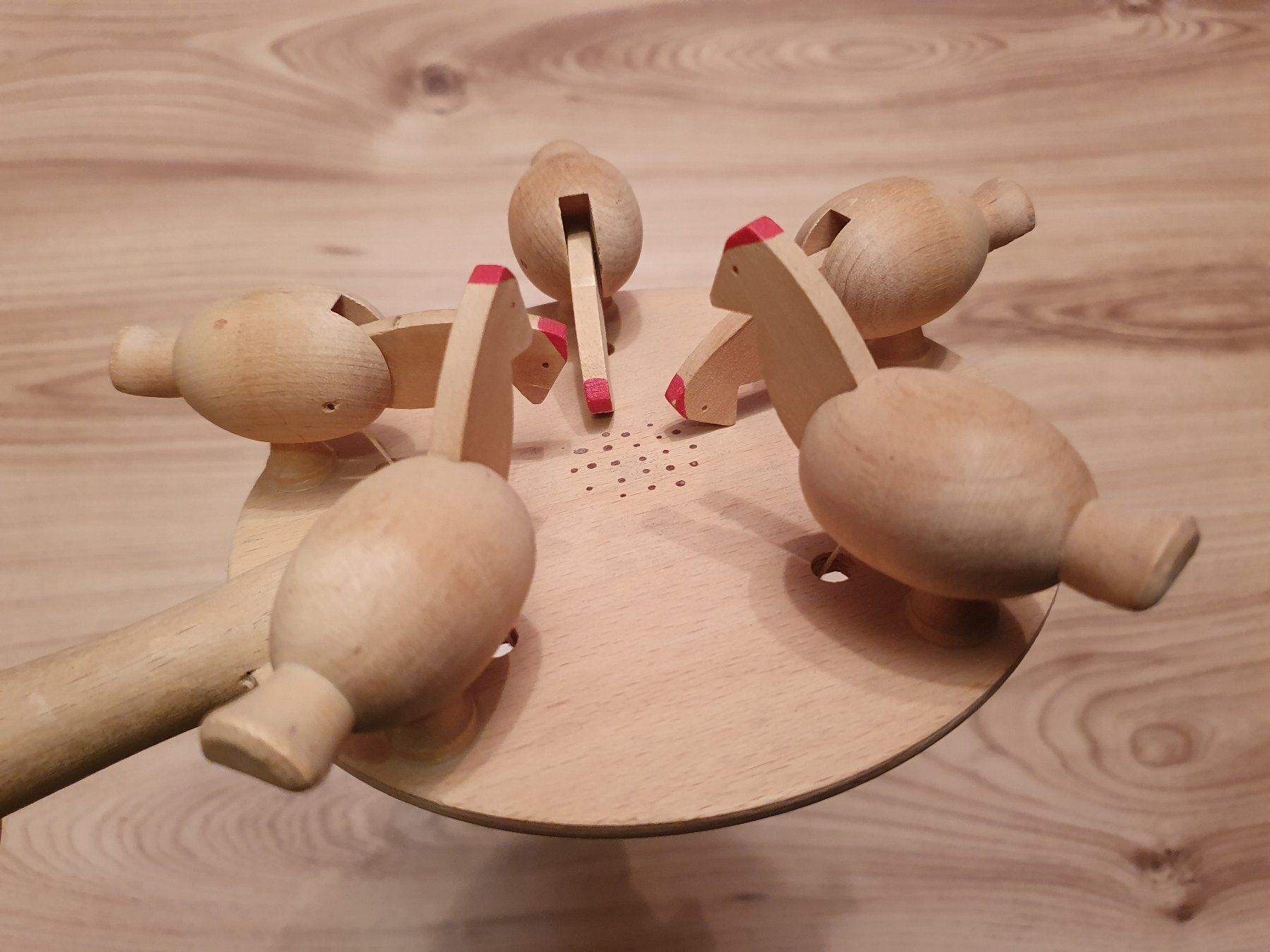 Giocattoli: Holz-Spielzeug "Pickende Hühner" – Usato da Worb venduto da FroLok