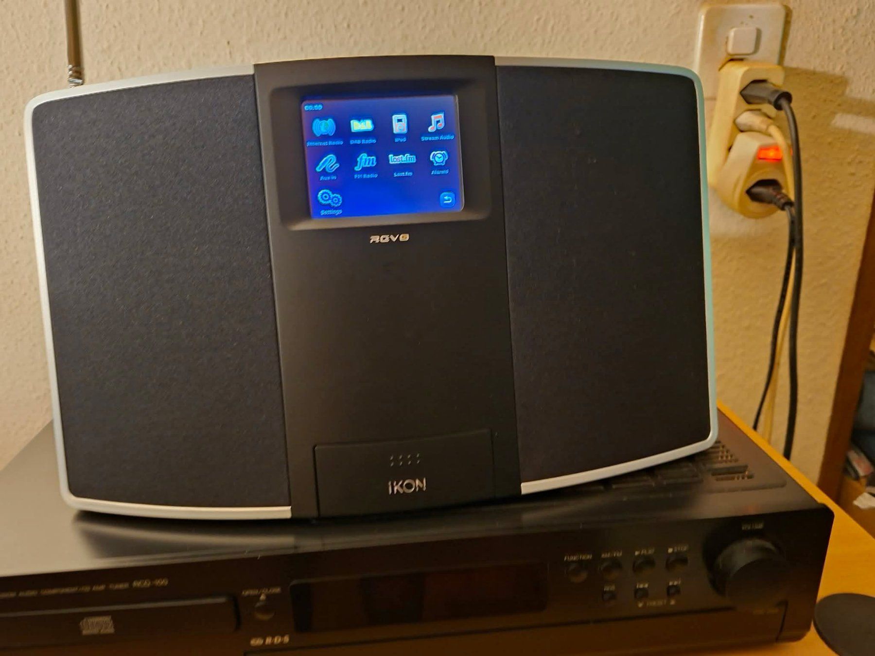 Revo Radios: Revo Ikon DAB+  Internetradio Docking Wlan – Gebraucht aus Wittenbach von Nostalgie1965 4