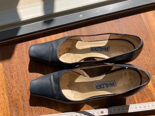 Scarpe da donna: Offener Damenschuh, 36 1/2 blau Leder – Usato da Pfäffikon ZH venduto da GZHDZV 1