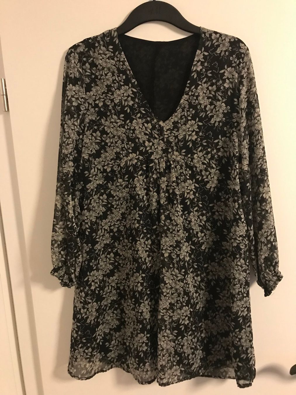 Vestiti: kurzes luftiges Kleid mit Blumenmuster – Usato da Freudwil venduto da Feenland2010