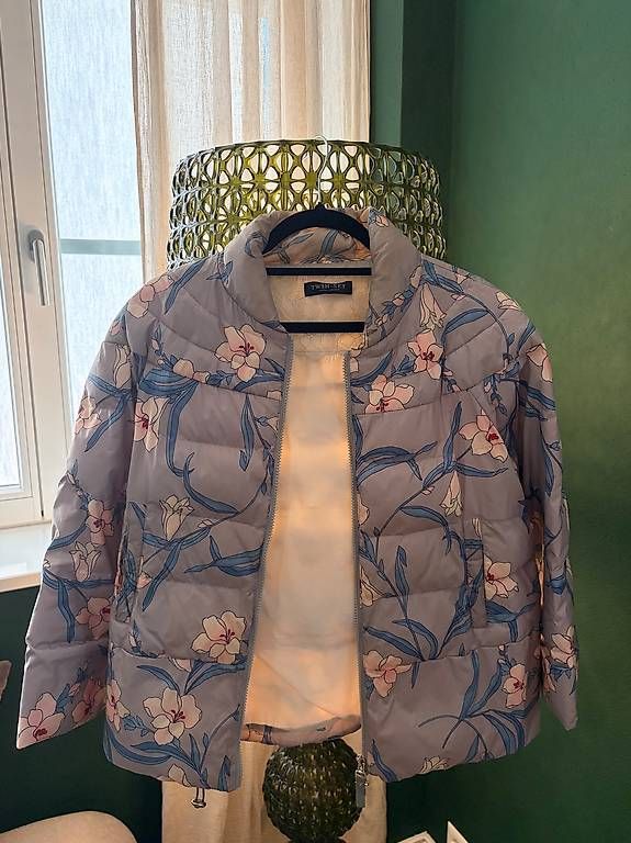 Twinset Jacken: Twinset Kurzjacke, Gr. M – Gebraucht aus Zunzgen von Eva_Inimitable