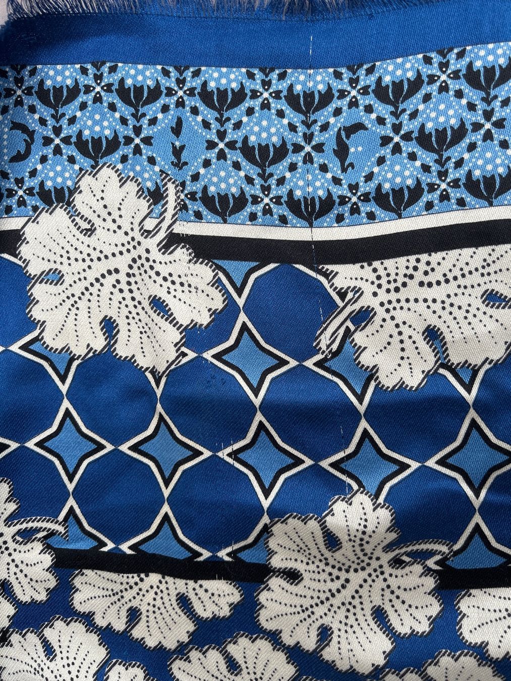 Fendi Foulard & Sciarpe: FENDI grand châle – Usato da Genève venduto da donpepe10 3