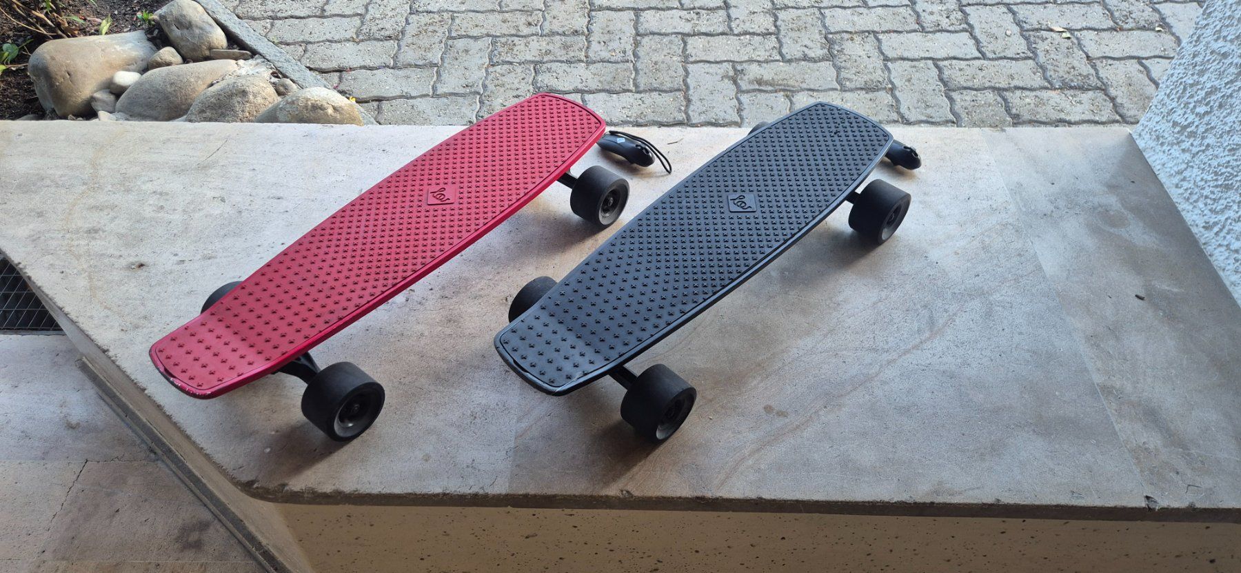Skateboards: Skate électrique Lou Board – Usato da Rolle venduto da pit030277