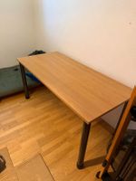 Massiver Bürotisch 150 cm Breite - Gebaut für die Ewigkeit