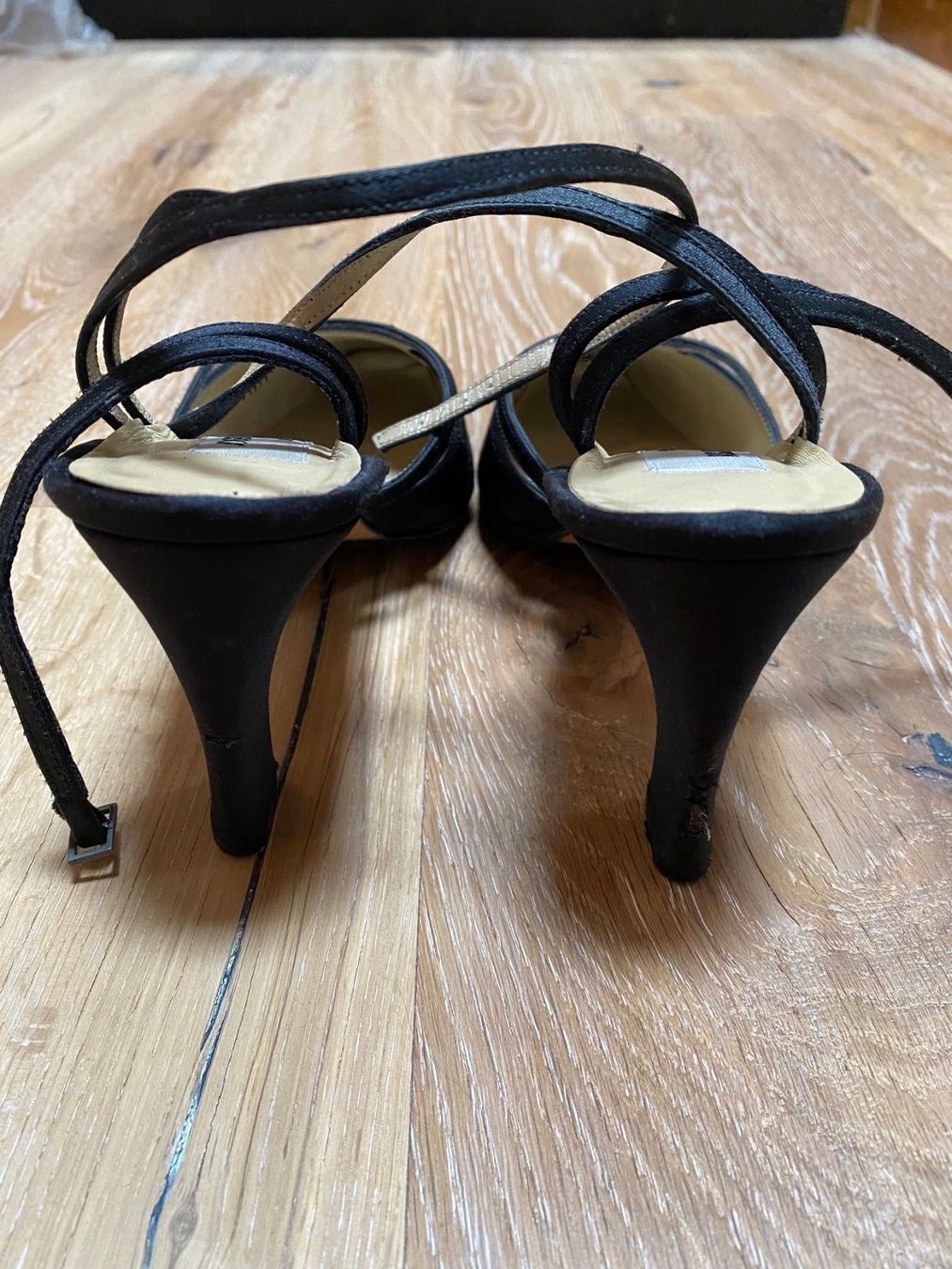 Scarpe da donna: Belles chaussures noires de soirée  'Joseph Azagury' – Usato da Grund b. Gstaad venduto da PlageNeige 2