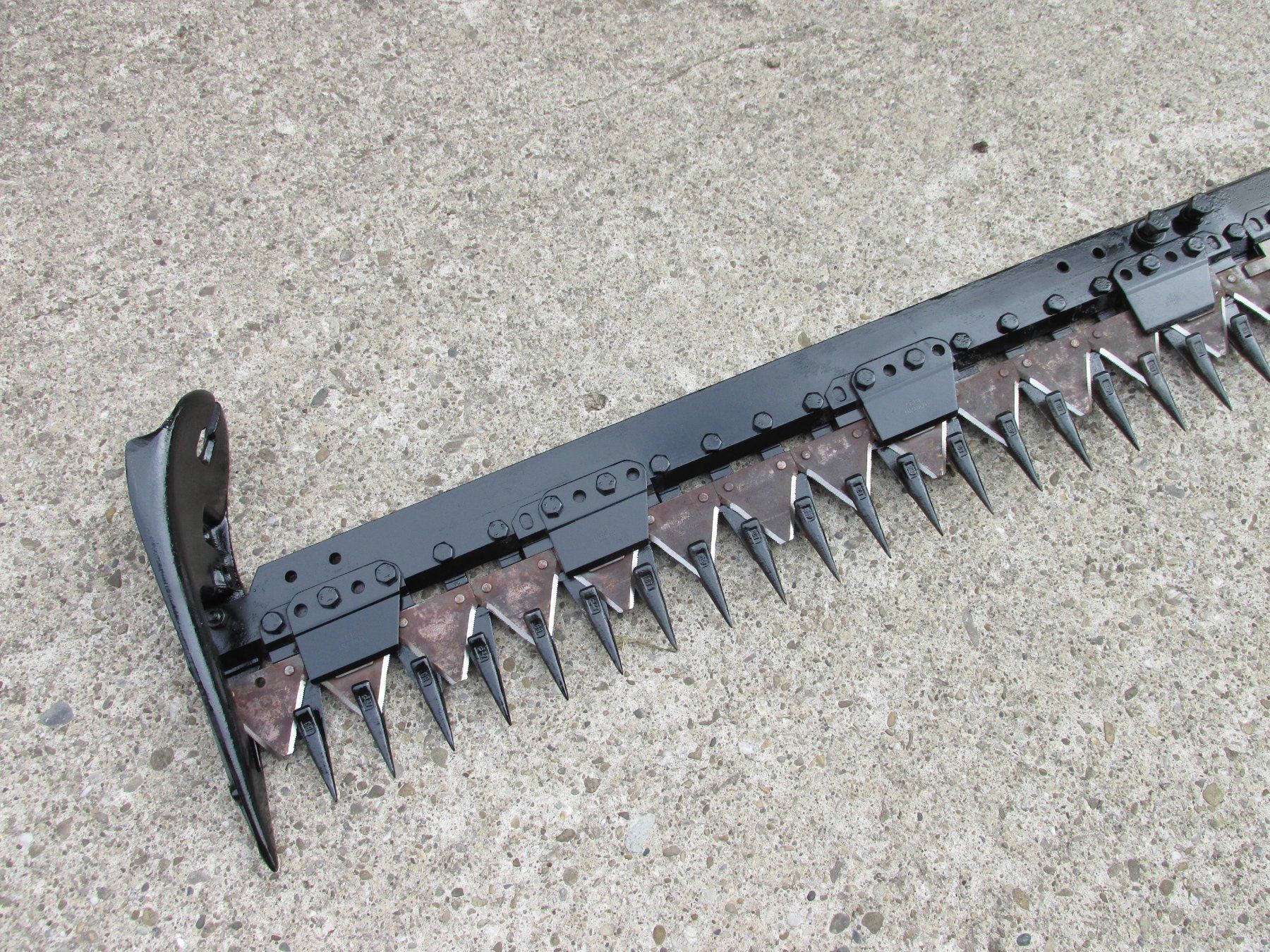 Aebi Accessoires tracteur, véhicule agricole: AEBI Mittelschnittbalken A83  Messerbalken breite 220 cm – D'occasion à Aeschau par Nianho 4