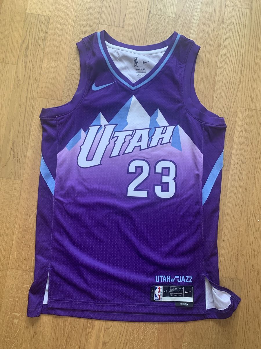 Nba Canottiere & Pantaloni: Basketball Jersey – Nuovo (secondo la descrizione) da Bern venduto da PatB1986