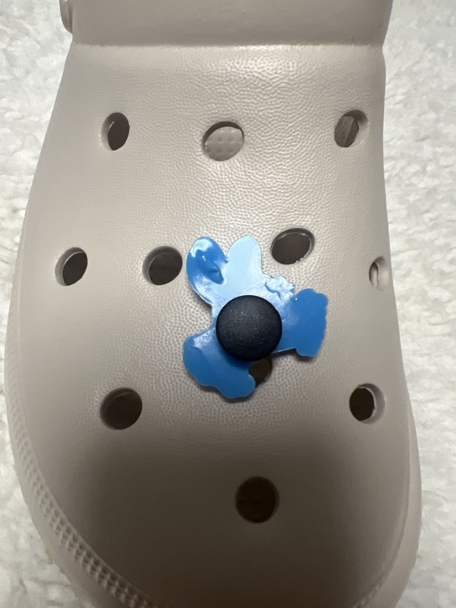 Scarpe da uomo: Charm's Crocs Stitch Adorable - Accessoire de Printemps! – Nuovo e nell'imballaggio originale da Chenens venduto da anasantos90 2