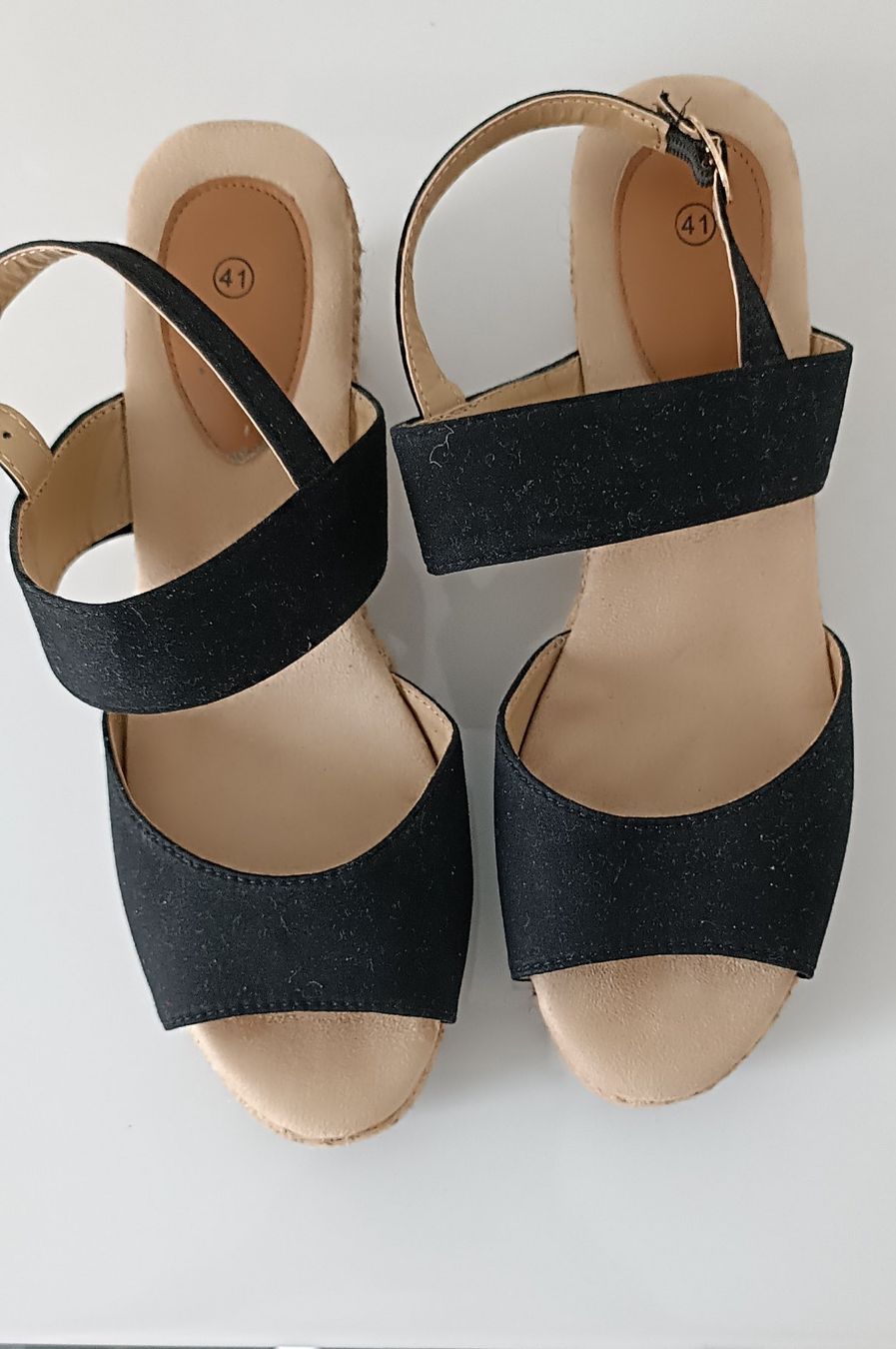 Scarpe da donna: Keilabsatz-Sandalen Gr. 41 – Usato da Pfungen venduto da pegbob 1