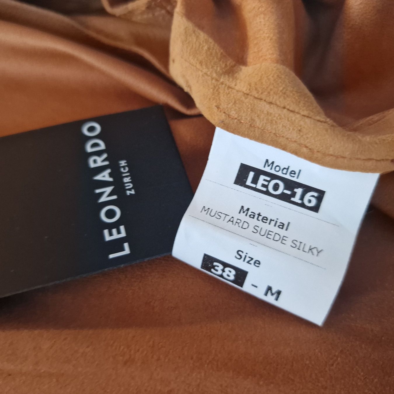 Giacche: Trendige Wildleder Jacke von Leonardo, Größe M – Nuovo e nell'imballaggio originale da Zürich venduto da Pero6 2