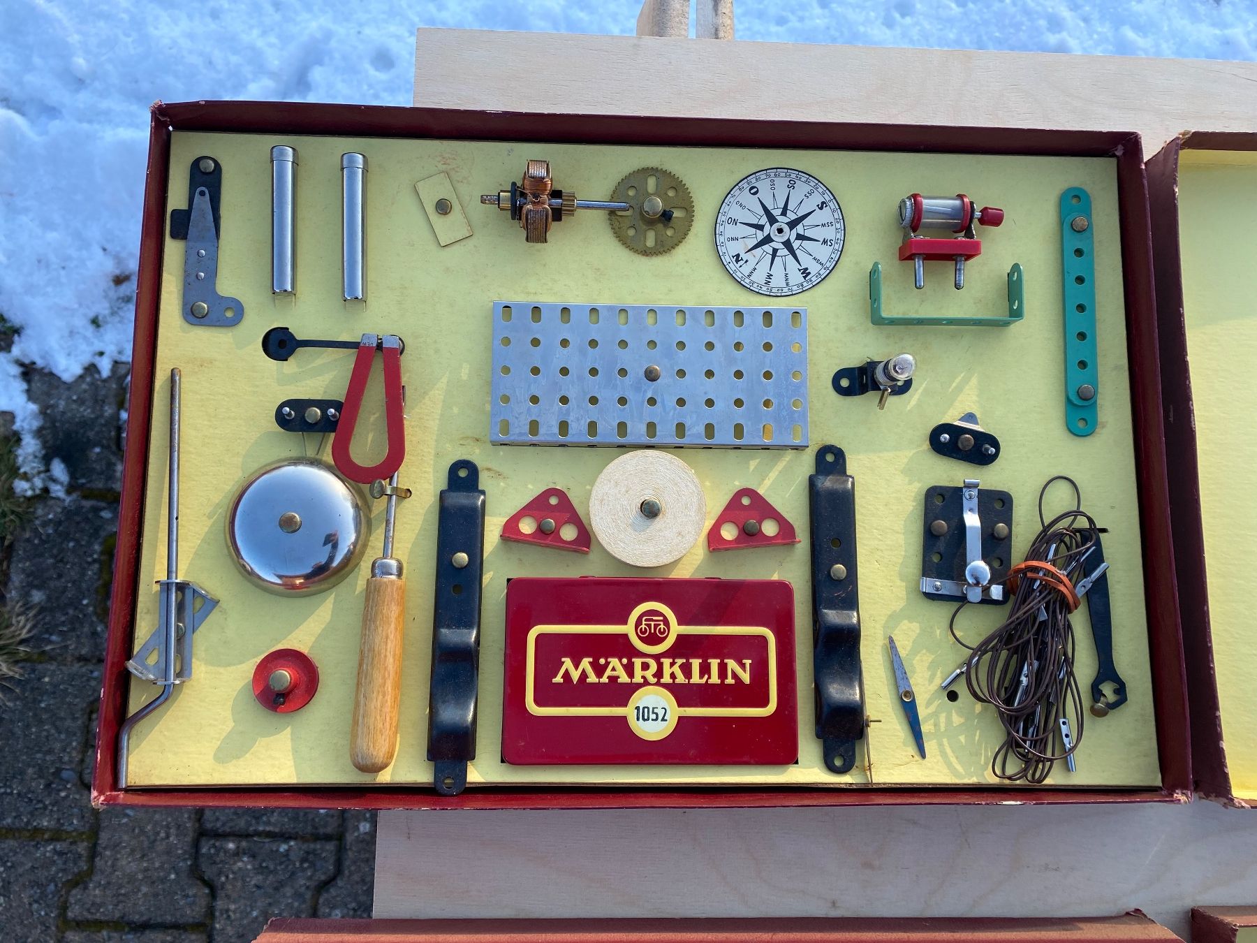 Kit di costruzioni: 2 schöne alte Märklin Elex Experimentierkästen – Usato da Feldbach venduto da Olive1 3