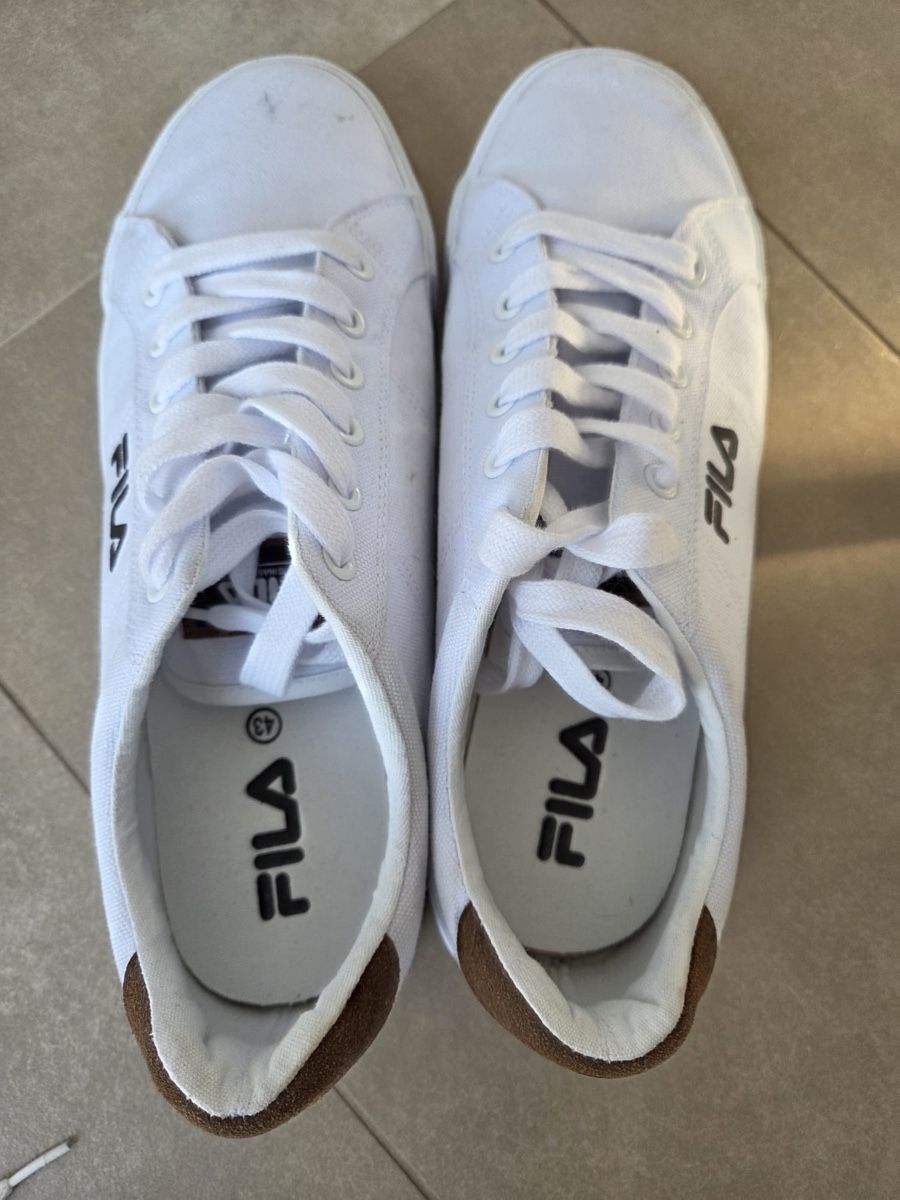 Scarpe da uomo: Baskets Fila blanches, taille 43 - État impeccable! – Usato da Châtel-St-Denis venduto da Swiss-pokeshop.ch