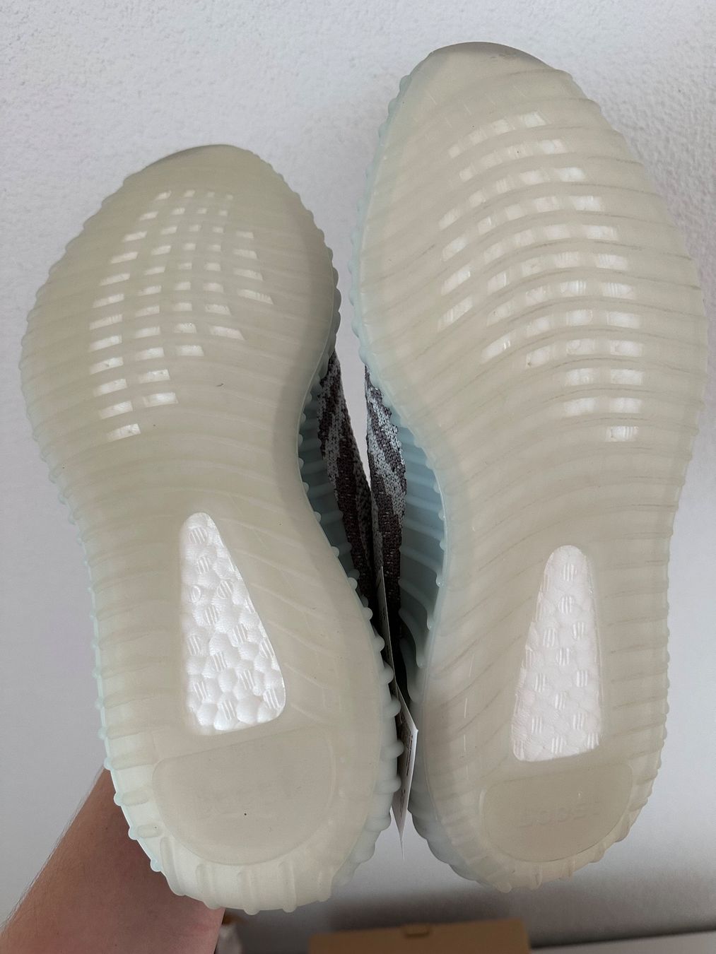 Adidas Scarpe da uomo: Yeezy adidas – Nuovo e nell'imballaggio originale da Gossau ZH venduto da vaneyyy87 2