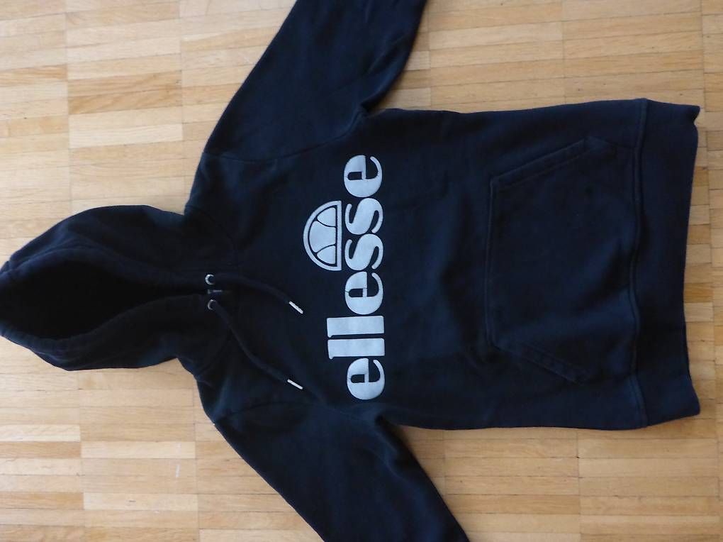 Ellesse Maglioni & Felpe: ellesse Kapuzenpulli schwarz Gr. 34 – Usato da Wettingen venduto da okatiki 2