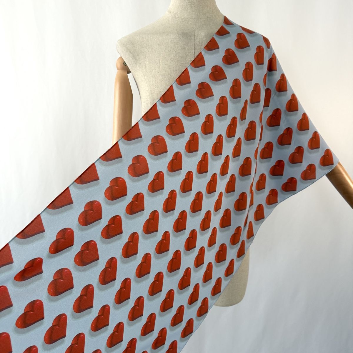 Foulard & Sciarpe: ROBERTO ANGELICO Silk Scarf – Nuovo (secondo la descrizione) da Emmen venduto da Avviivva_Com2023 1