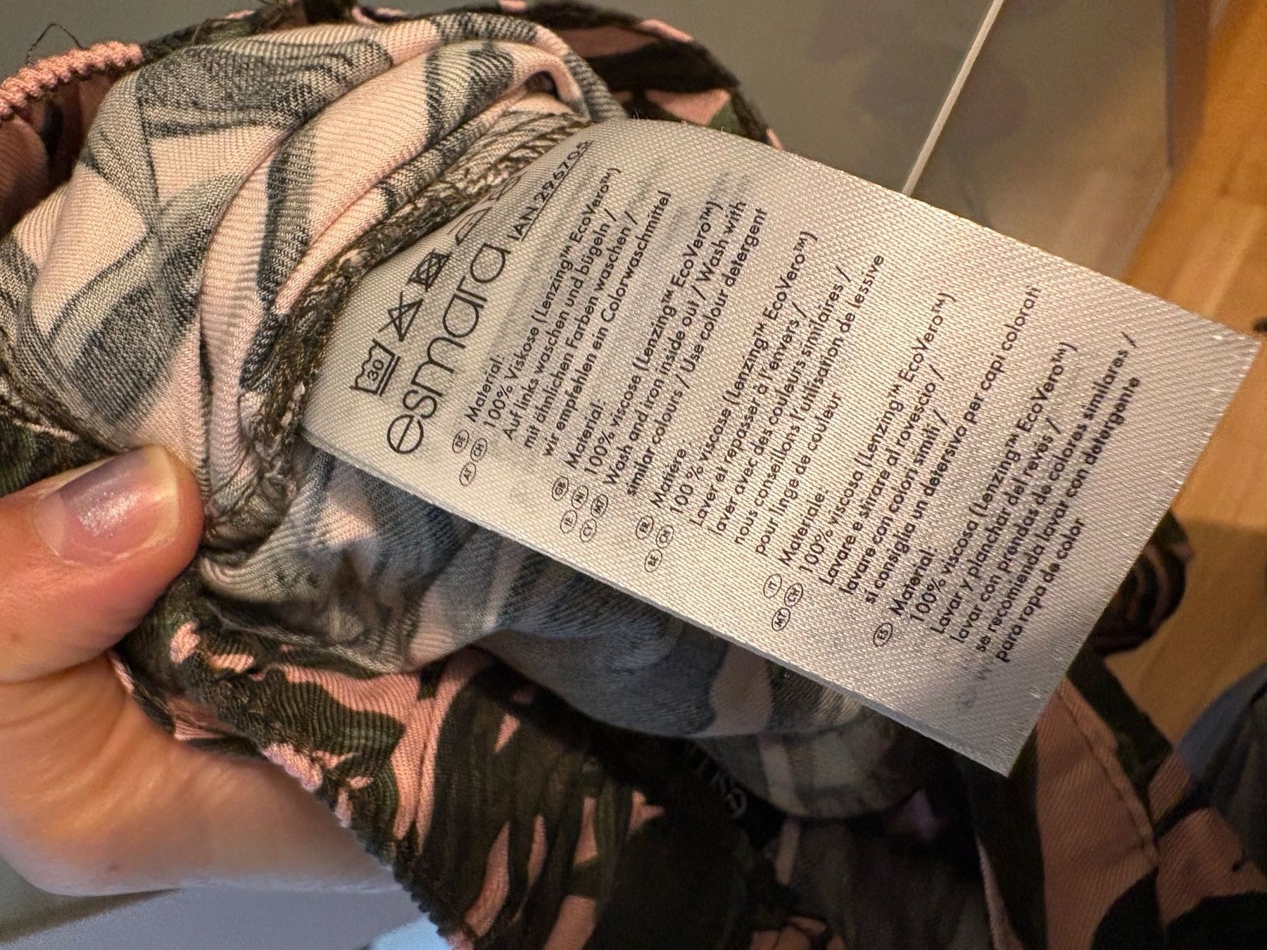 Pantaloni: Summer shorts - Size 38 – Usato da Muzzano venduto da Sidney_3 2