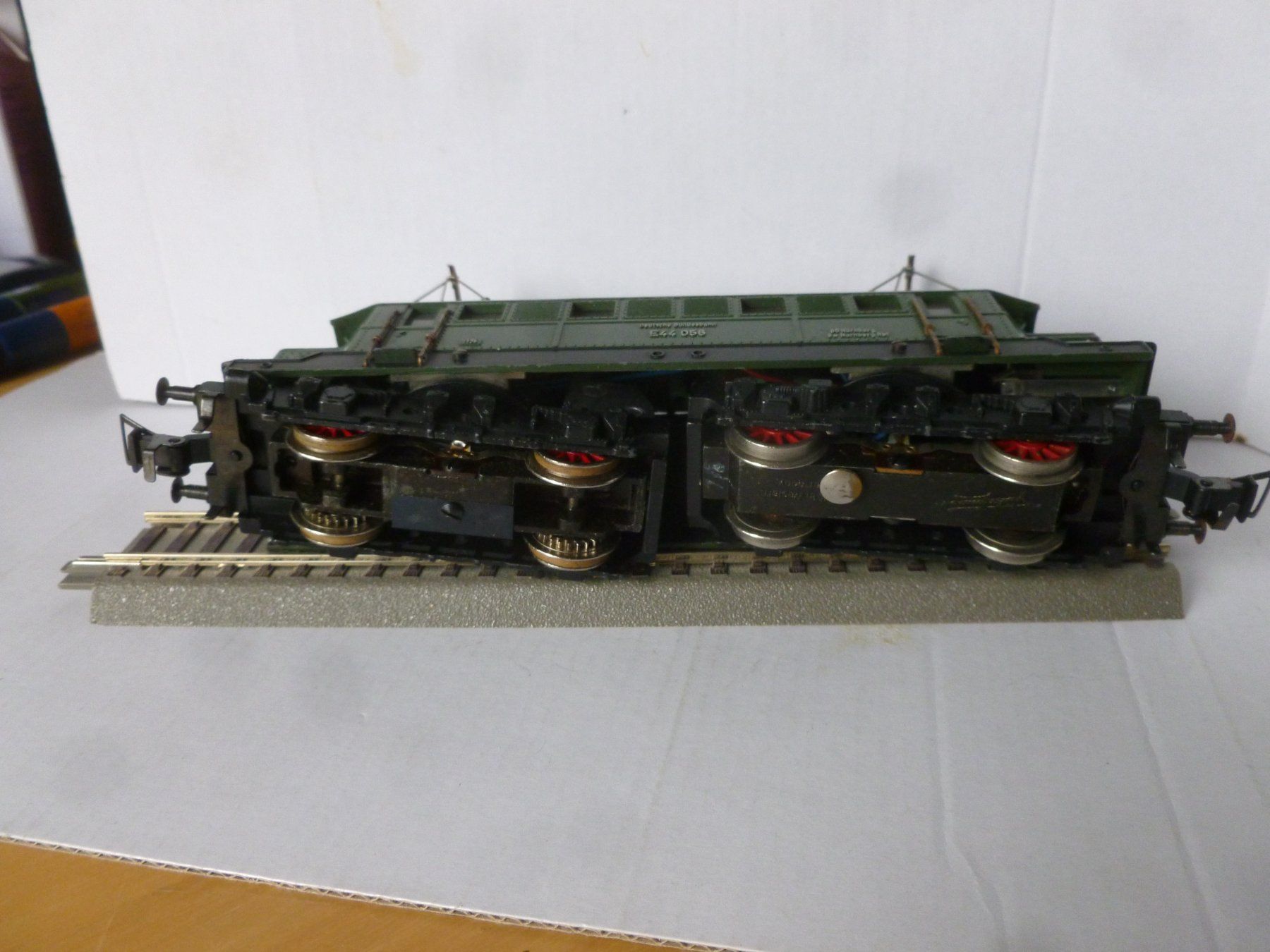 Fleischmann Modellini di ferrovie: Fleischmann E44 Gussmodell – Usato da Bubikon venduto da Br103er 3