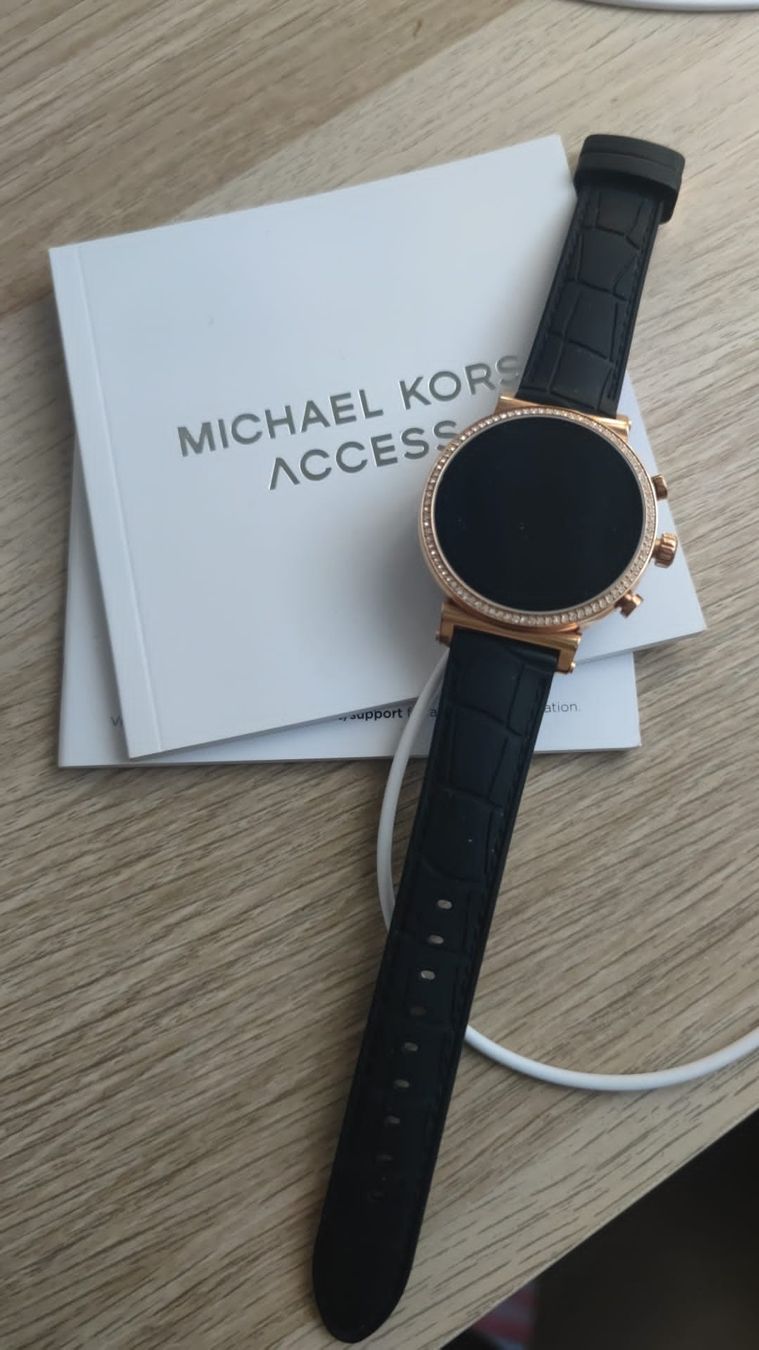 Michael Kors Smartwatch: Michael Kors Access Smartwatch – Gebraucht aus Frauenfeld von Flurims