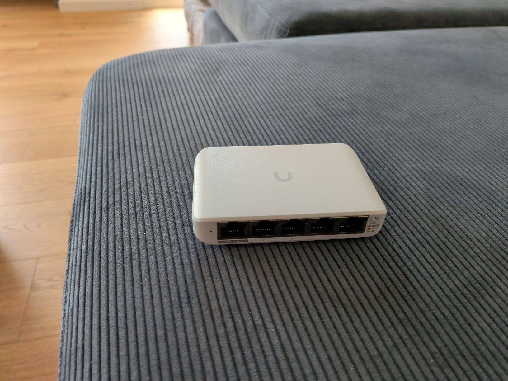 Ubiquiti Hubs & Switches: Ubiquiti USG UniFi Security Gateway good condition – Neu (gemäss Beschreibung) aus Maur von geo_tw5t 1