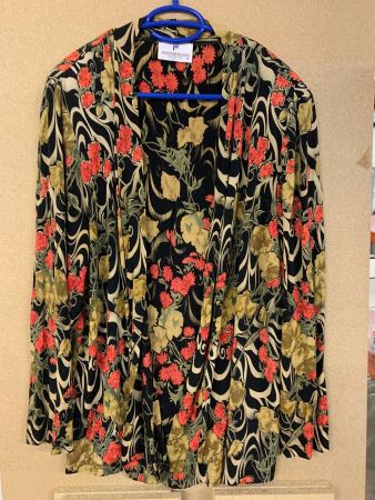 SALE: tolles Blusenshirt mit Jacke Grösse 44 - Top