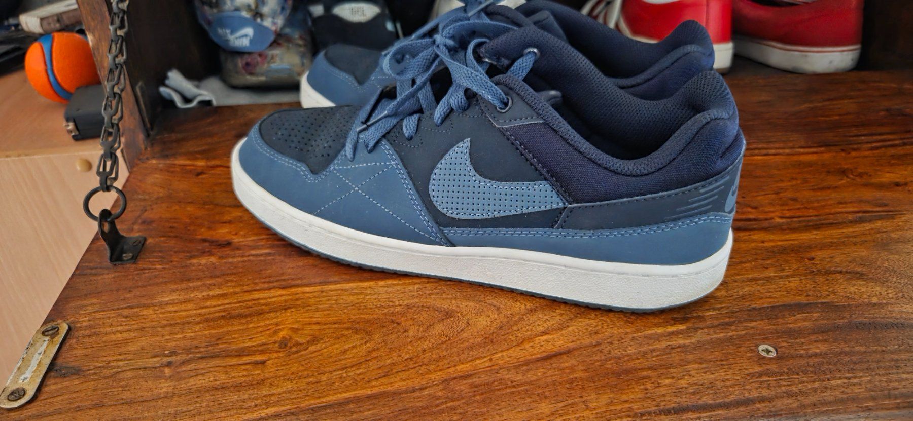 Nike Herrenschuhe: Baskets Nike bleues taille 42 état neuf – Neu (gemäss Beschreibung) aus Mont-sur-Rolle von napule10 1