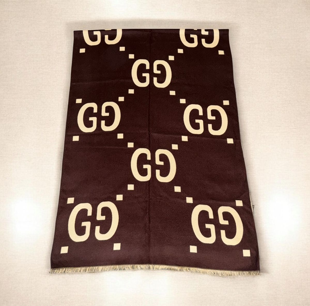Gucci Foulard & Sciarpe: Écharpe – Nuovo e nell'imballaggio originale da Châtel-St-Denis venduto da Montclair_Swiss 2
