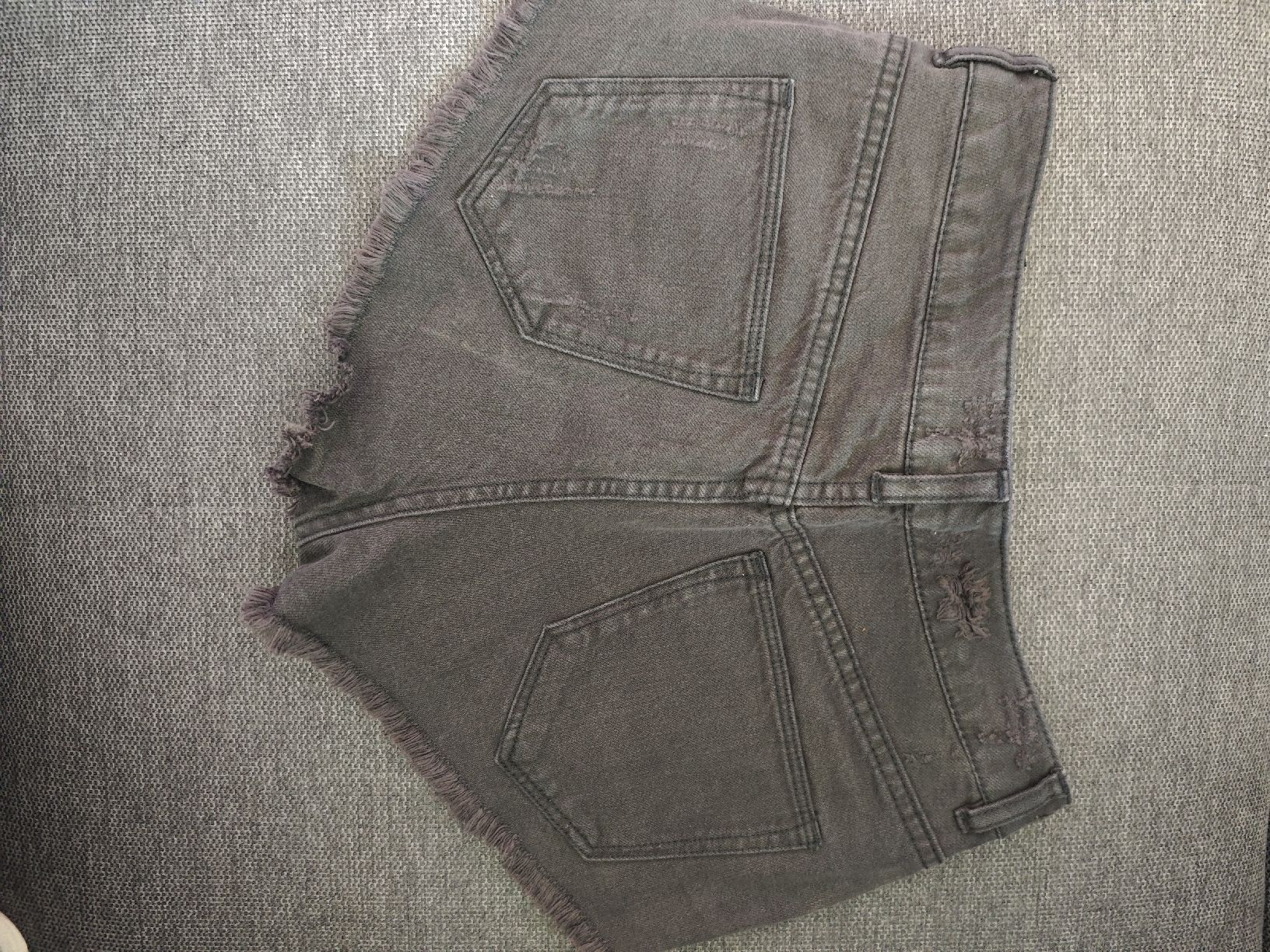 Jeans: Sexy shorts jeans – Neuf (Voir description) à Meyrin par Muchacho7 2