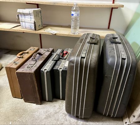 Vintage Luggage Set - 6 pieces, perfect for summer travel!