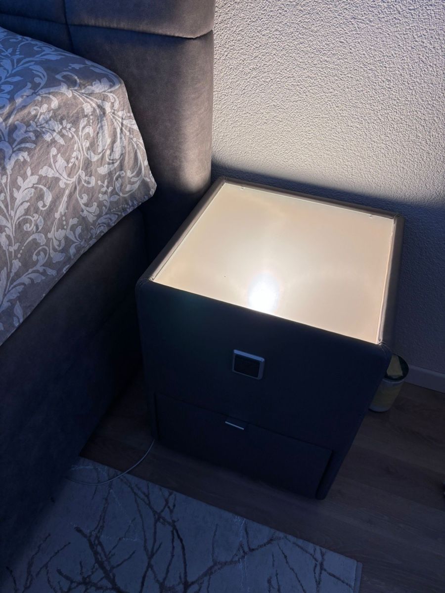 Letti: Bett mit Bettkasten und Kommode inkl. Licht – Usato da Oberglatt ZH venduto da Mitzi3840 3
