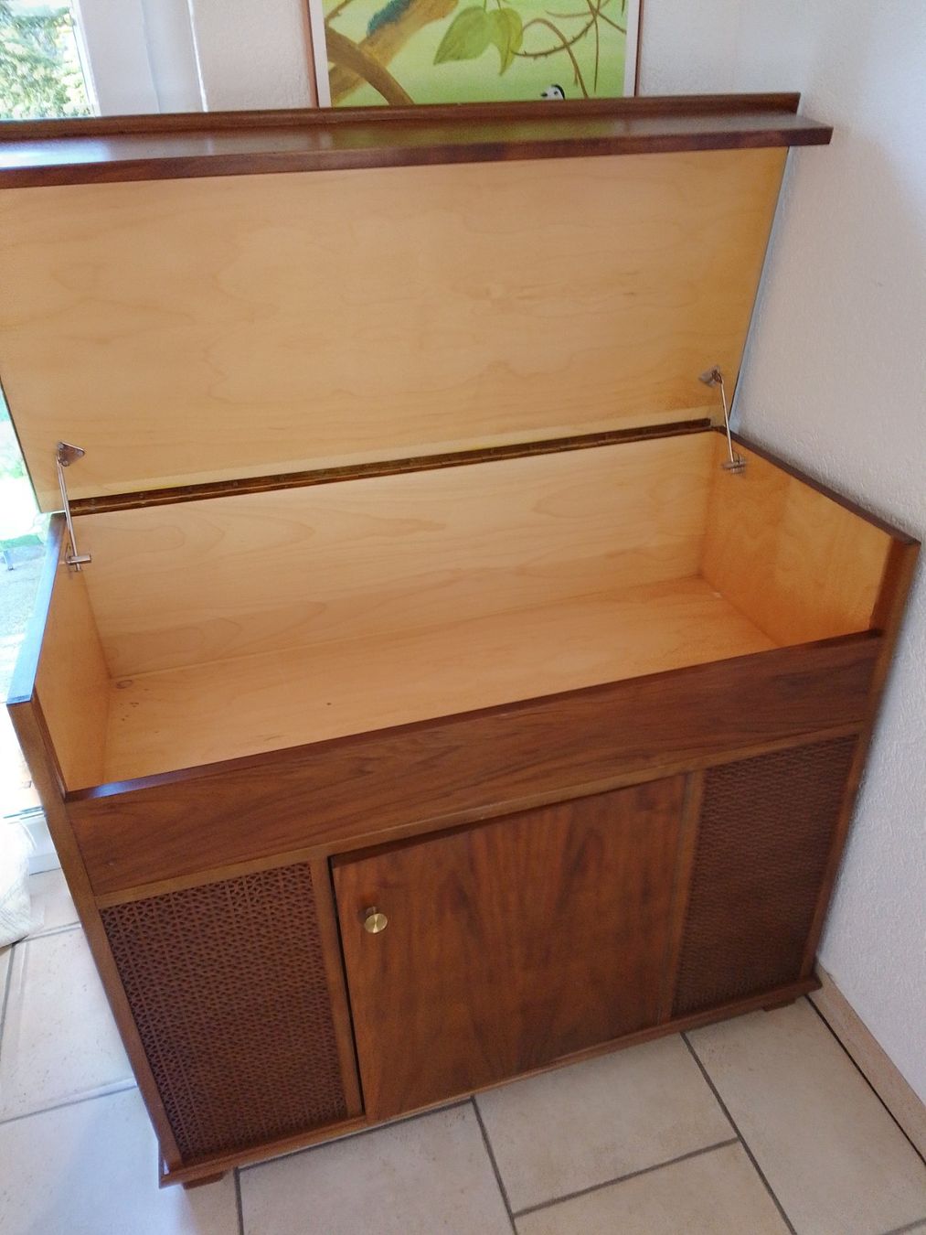 Büffets: Meuble pour tourne-disque – Gebraucht aus St-Imier von chr_mr8h 1