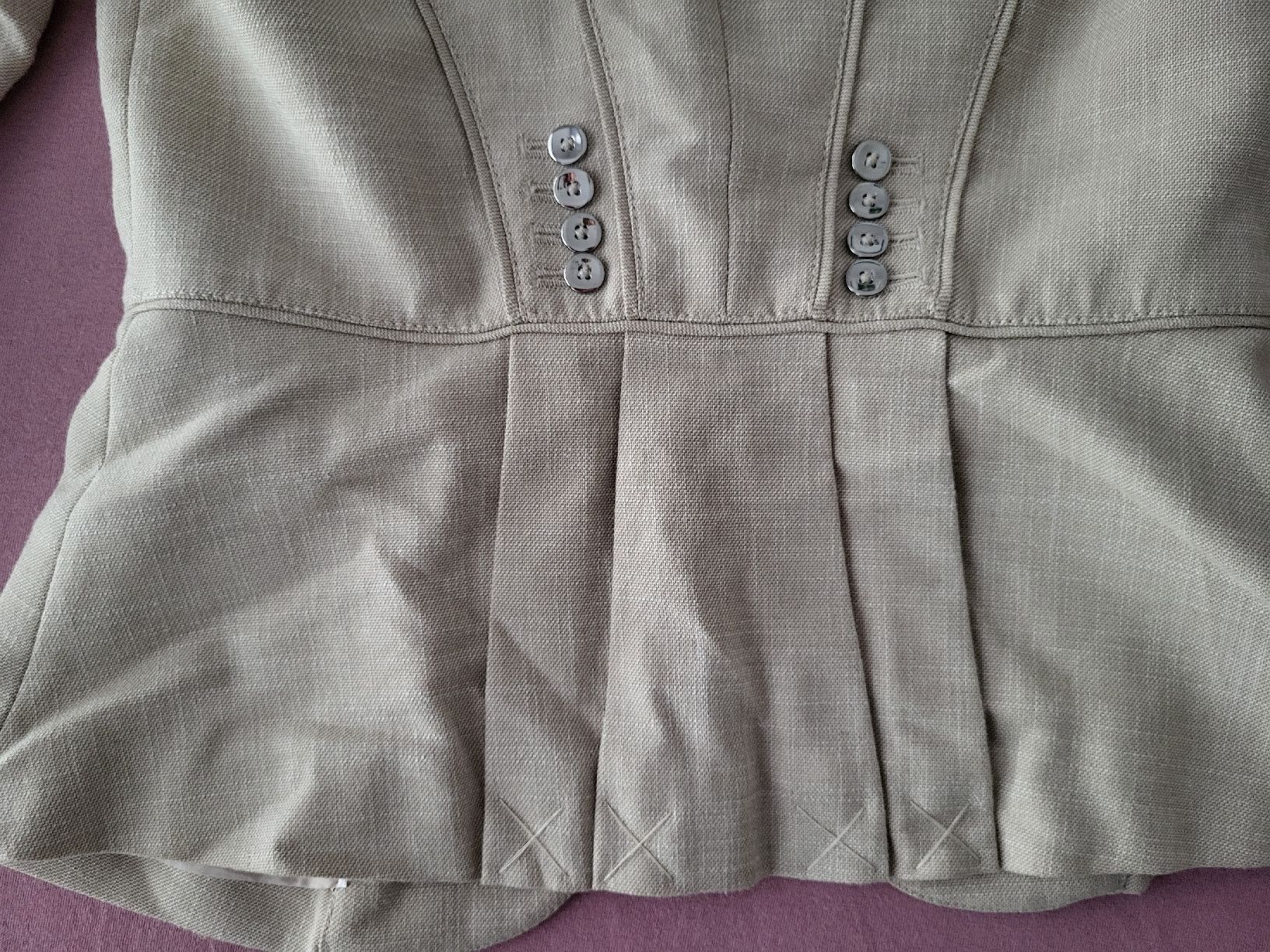 Costumi: WHITE BLACK Damen Kostüm Gr. 34 beige – Usato da Zell LU venduto da claro62 5