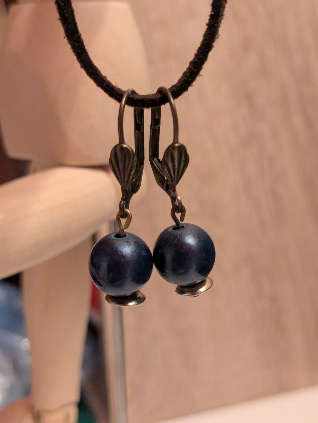 Orecchini pendenti & Orecchini a lobo: boucle d'oreille – Usato da Vionnaz venduto da MarinaMGB