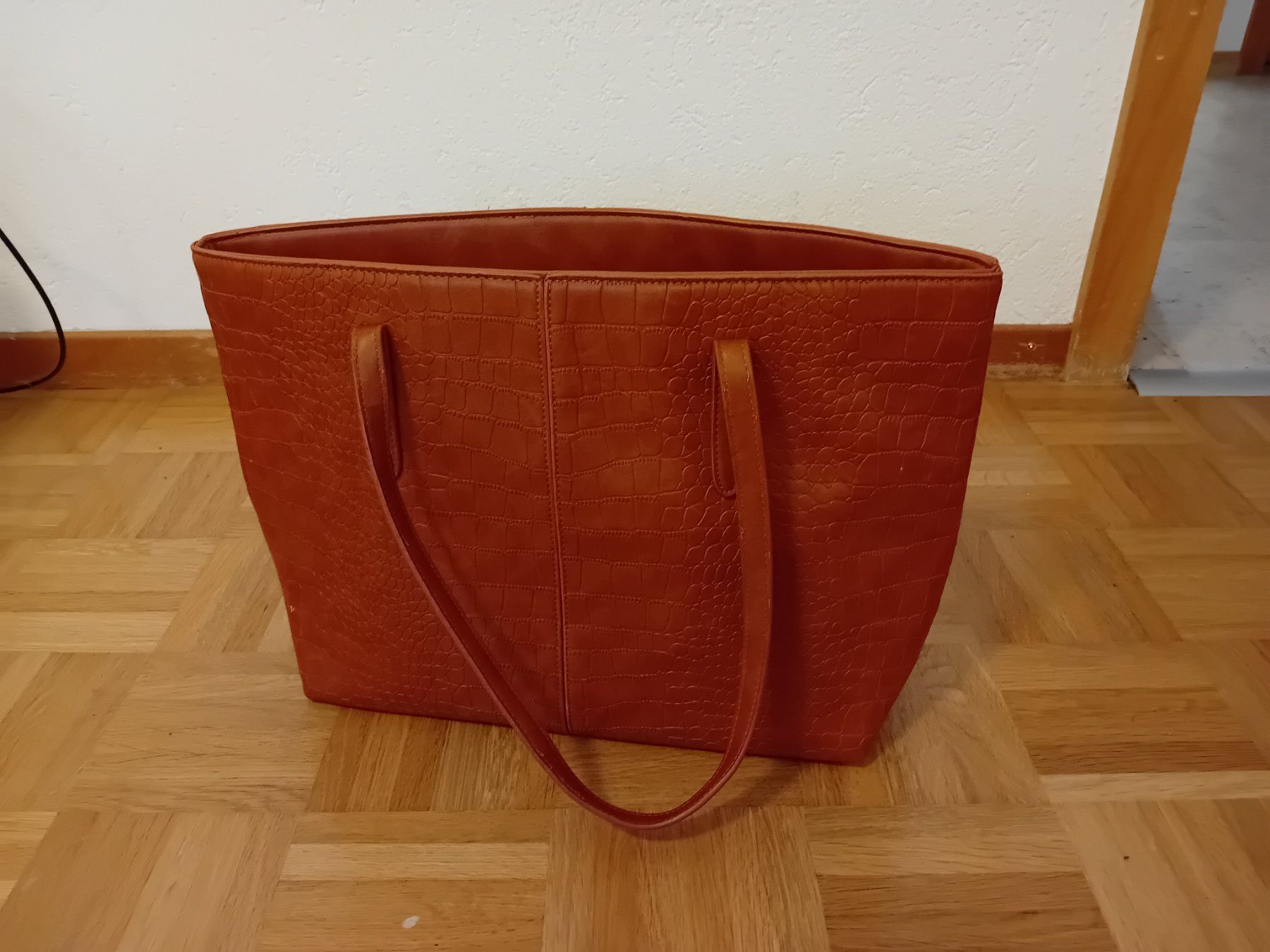 Borse da donna: Braune Handtasche in Kroko-Optik - von Chicoree – Usato da Düdingen venduto da Bire19
